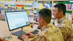 复习教材很快从千里之外送达；”担任物资调配